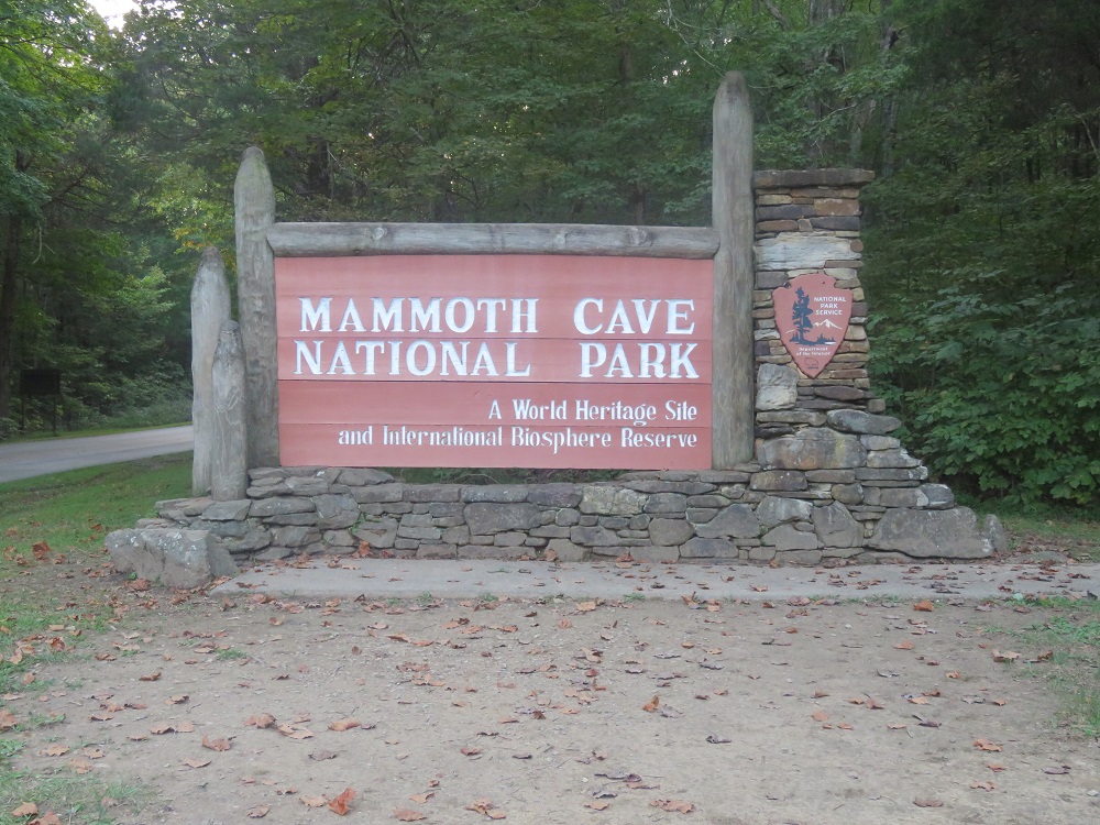 mammothcavenationalparksign